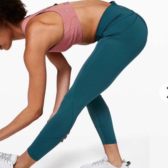 lululemon athletica Pants - Lululemon Bermuda Teal In Movement Tights 25” size 6 LULU 🍋